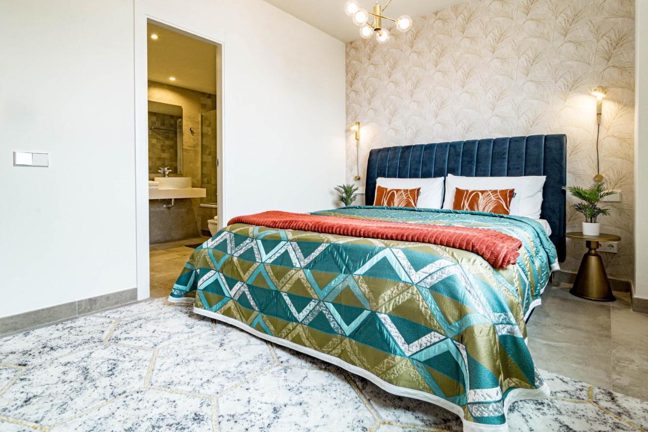 Inf25E- Tastefully Furnished Flat, Estepona Center Exteriér fotografie